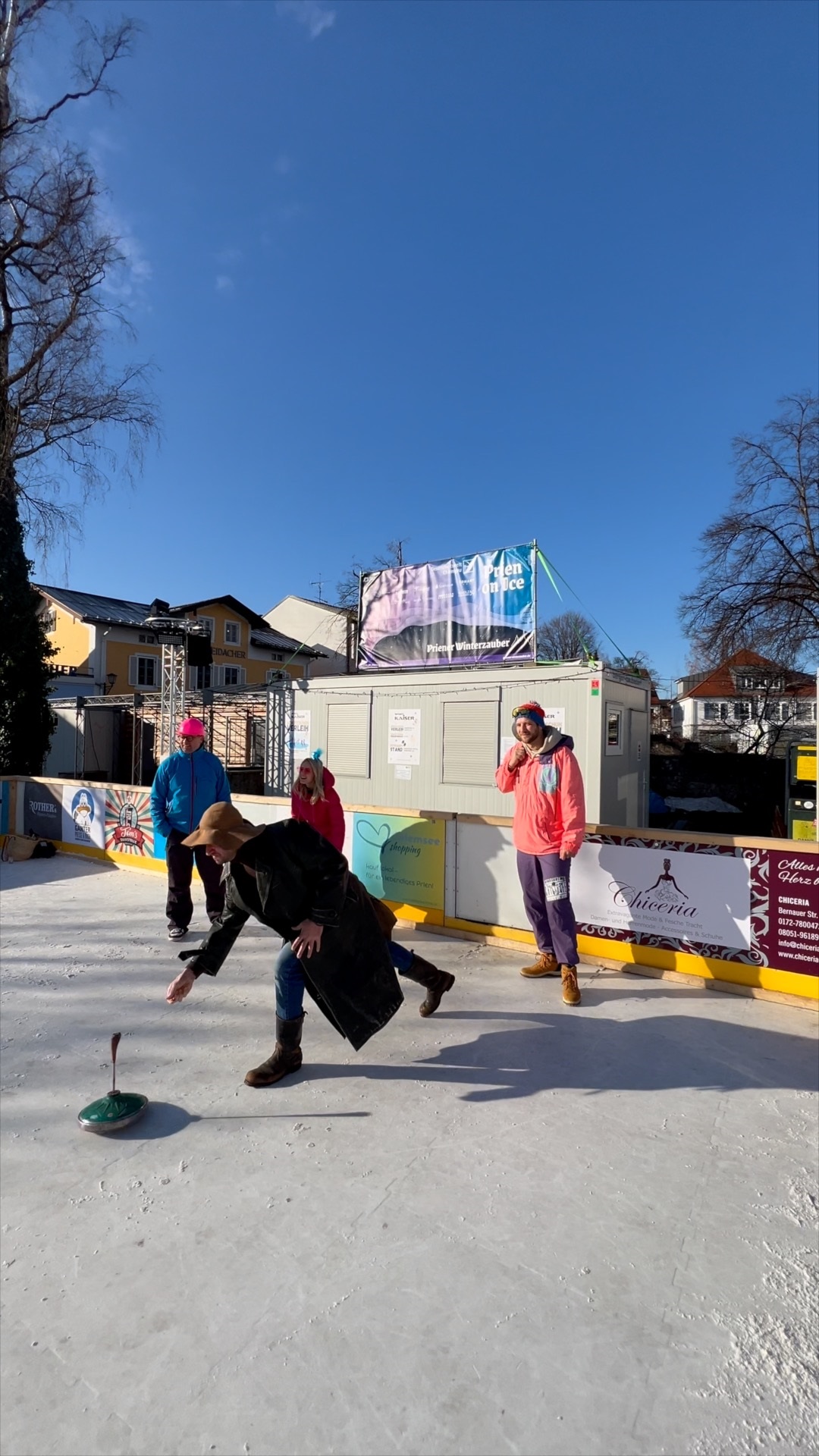 2025-02-09_pressebild_01_prien_on_ice_dorfturnier_c-markt_prien_a._chiemsee.jpg