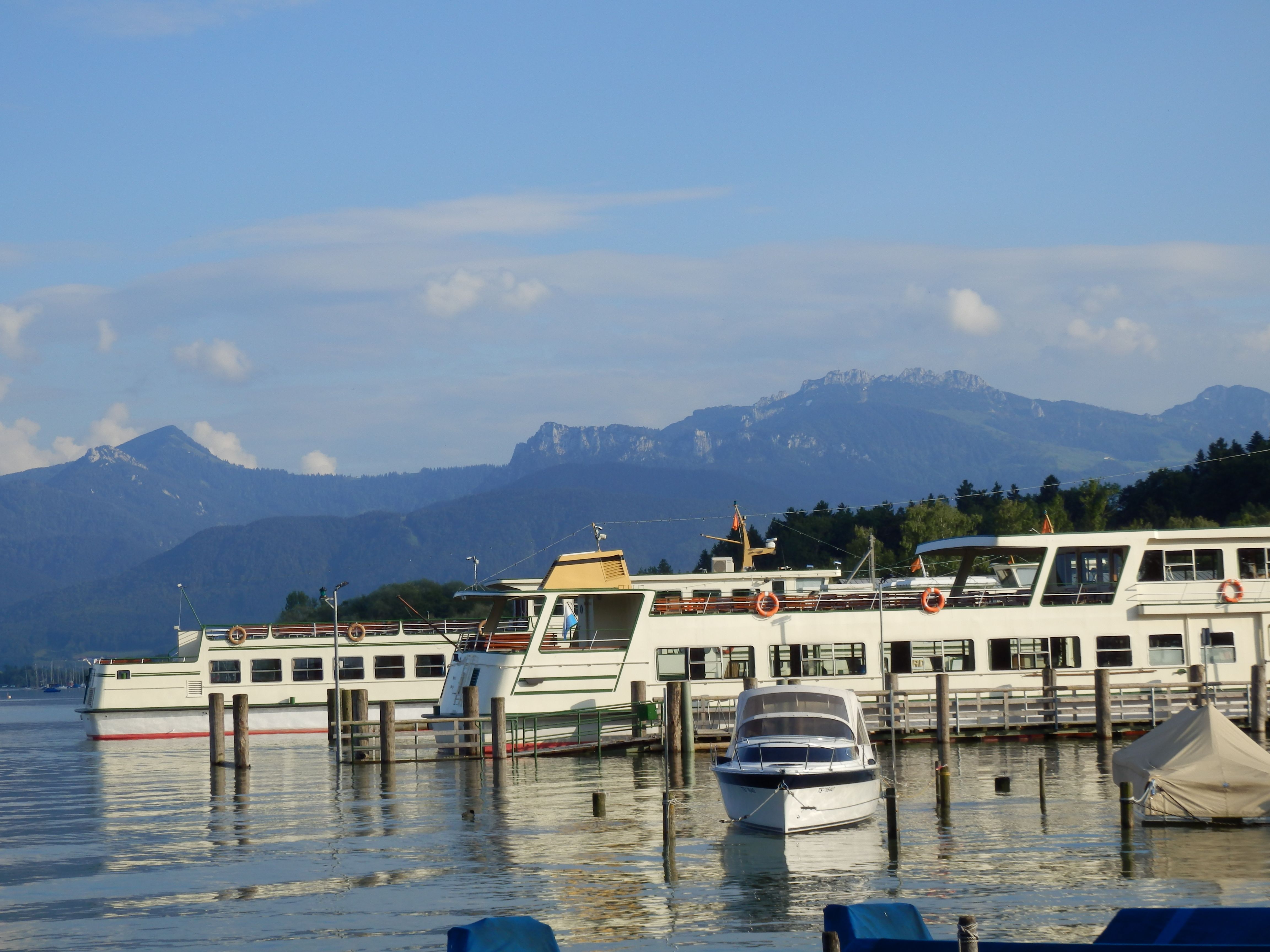 am_chiemsee_an_den_schaeren_mit_kampenwand.jpg